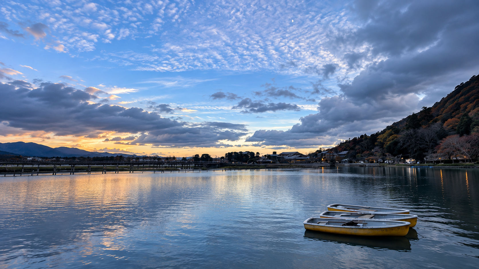 lac à kyoto à la fin de la journée